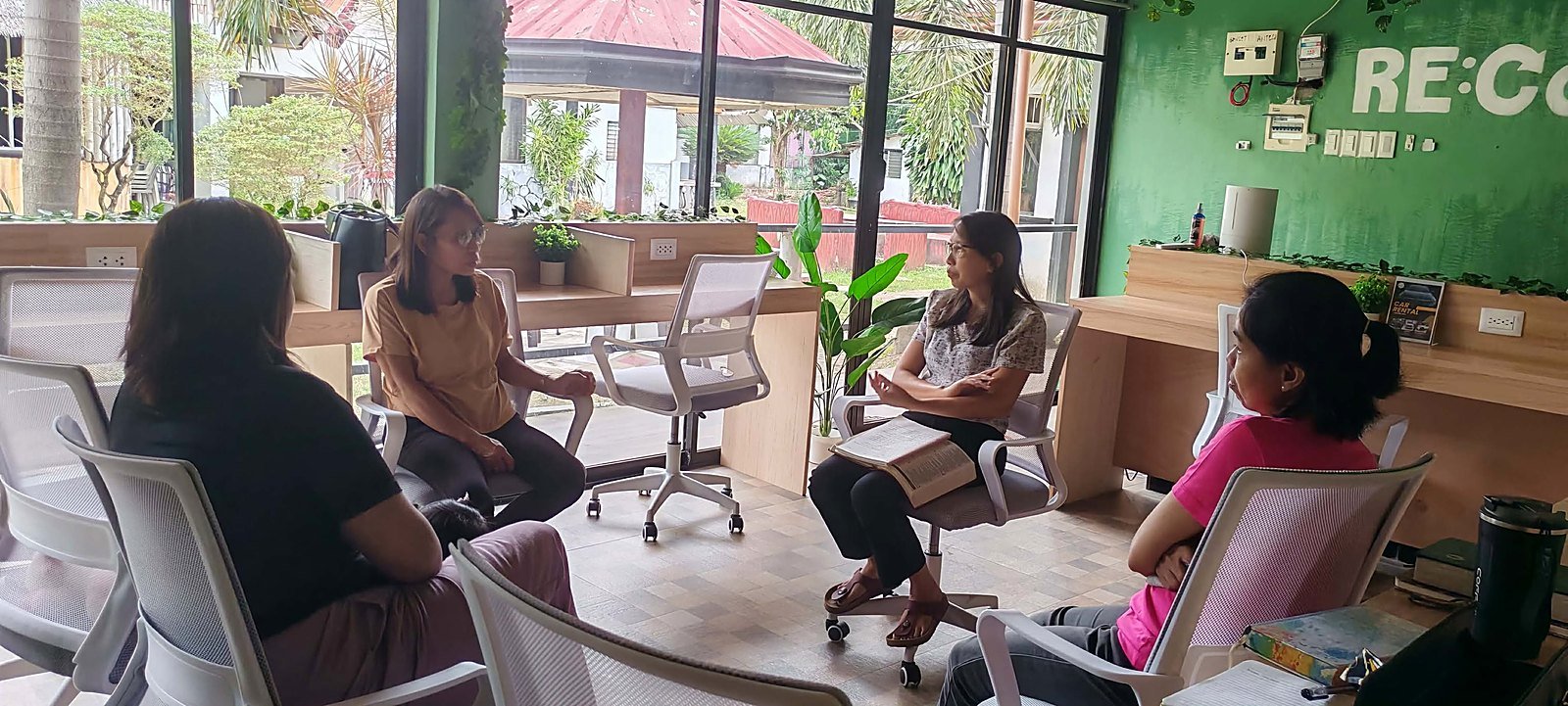 Inside RE: Café coworking space